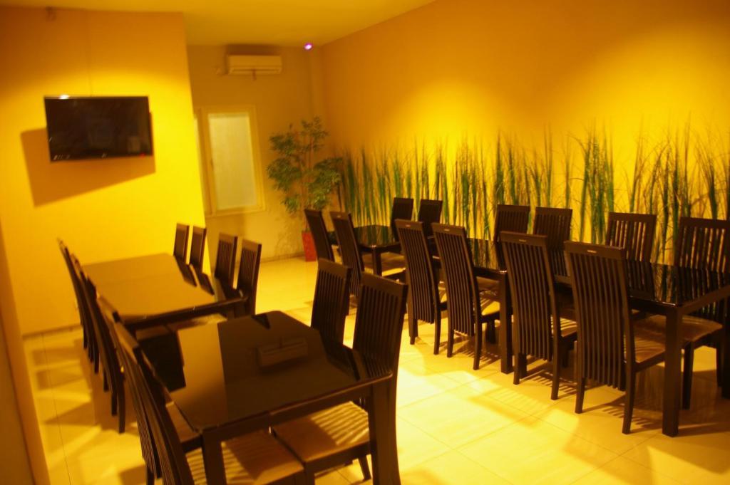 The Orchid Hotel Ambon Esterno foto